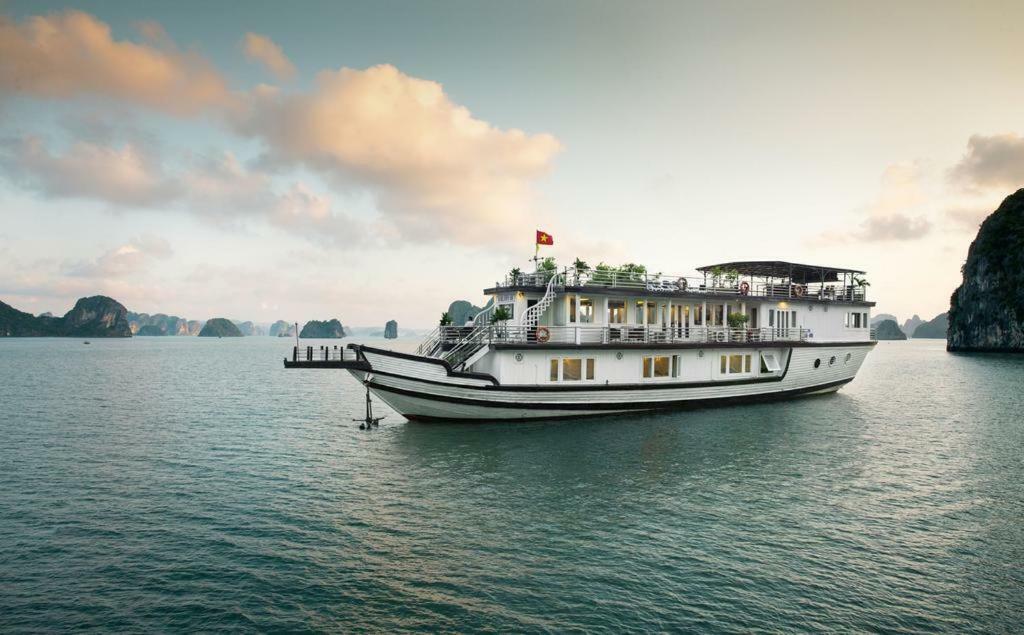 Halong Majestic Legend Cruise Hotel Ha Long Eksteriør billede